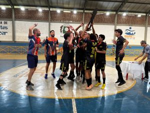 Leia mais sobre o artigo Tropical TC é campeão do Circuito Itaunense de Futsal Sub 15