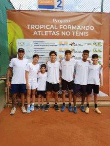 Leia mais sobre o artigo Atletas do Projeto de tênis brilham em retorno às competições e já somam conquistas em 2025